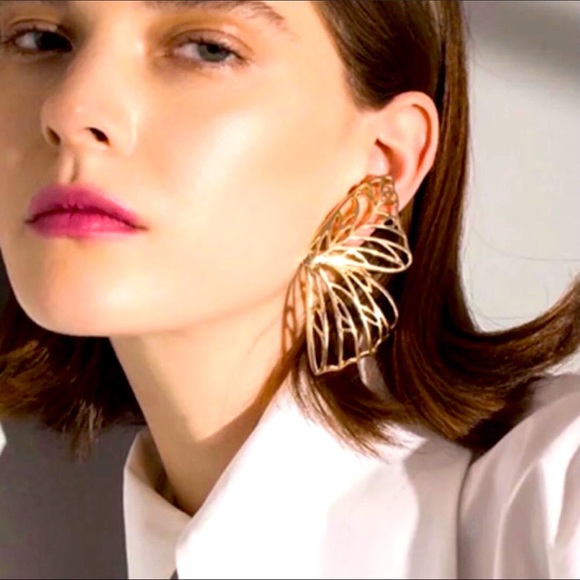 🔆3/$30 New Butterfly Wing Statement Earrings - Picture 2 of 3